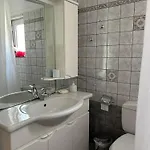 La Casa Tzortzina Tatil Evi Kókkinon Nerón