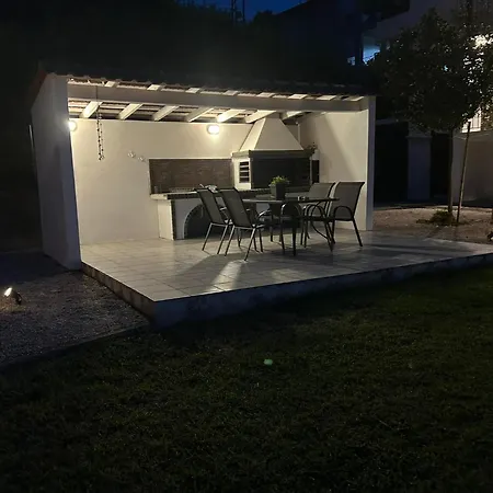 度假居 La Casa Tzortzina Kókkinon Nerón