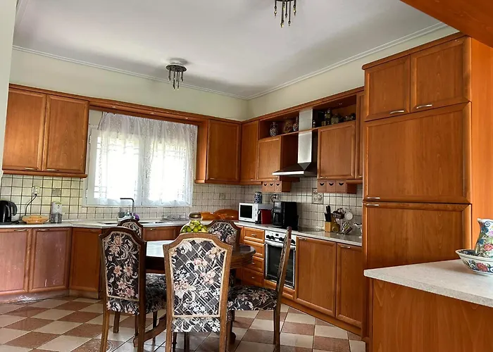 La Casa Tzortzina Kókkinon Nerón