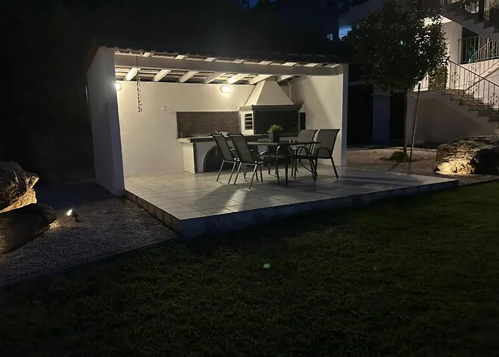 度假居 La Casa Tzortzina Kókkinon Nerón