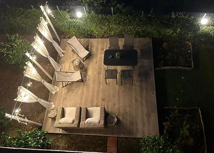 La Casa Tzortzina Kókkinon Nerón