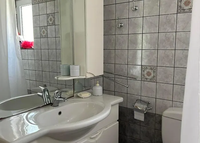 La Casa Tzortzina Case de vacanță Kókkinon Nerón